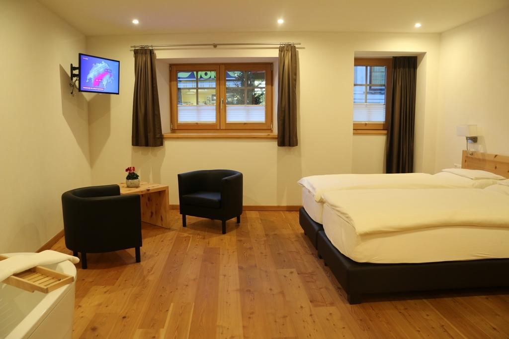 Hotel Helvetia Müstair Εξωτερικό φωτογραφία